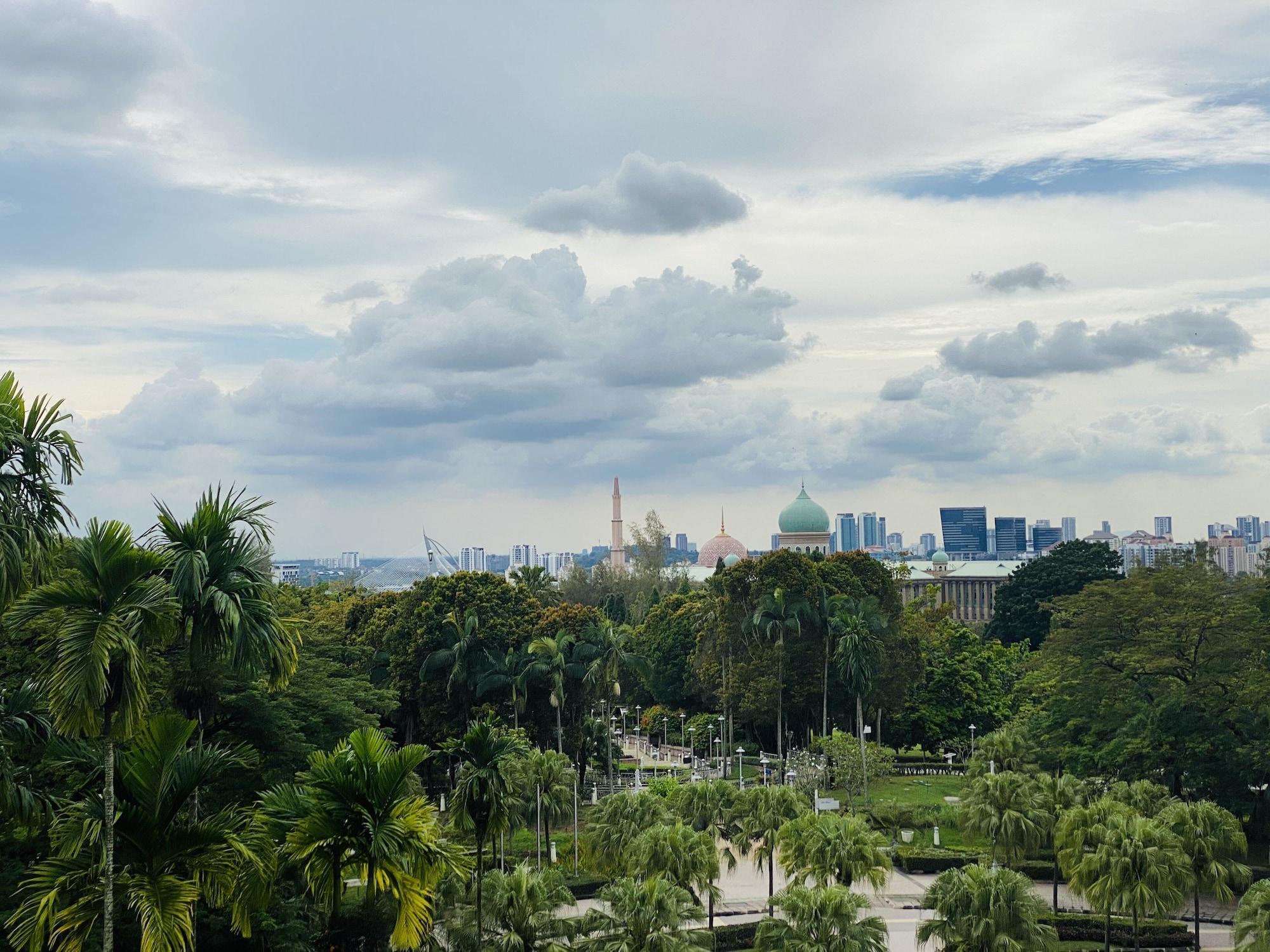 โรงแรมพัลซ์ กรันเด ปุตราจายา ภายนอก รูปภาพ